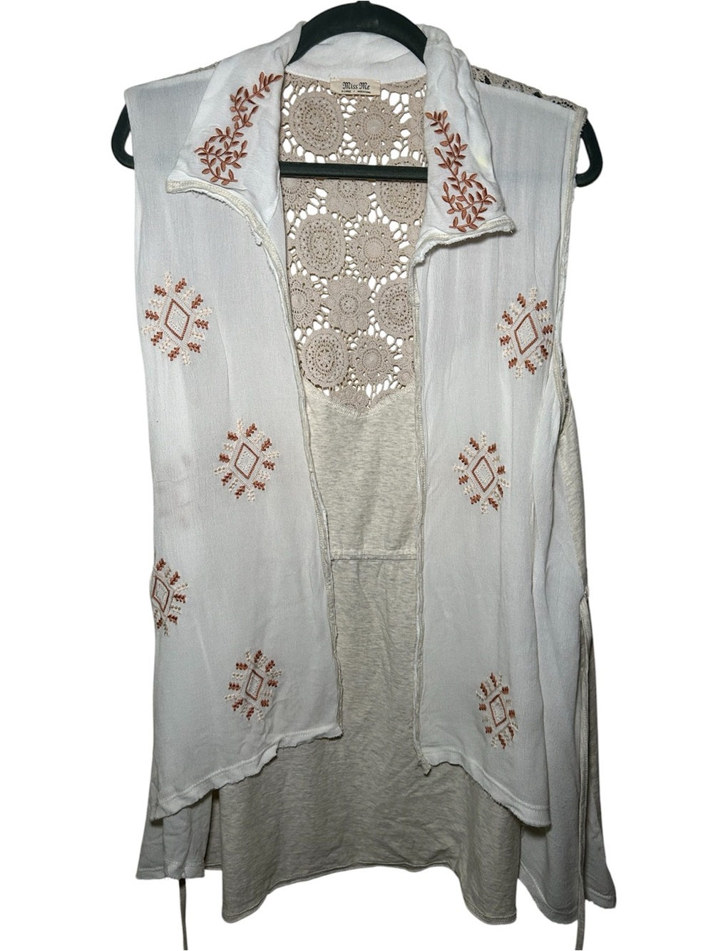 Miss Me Boho Embroidered White Sleeveless Cardigan Crochet Back Festival Hippie